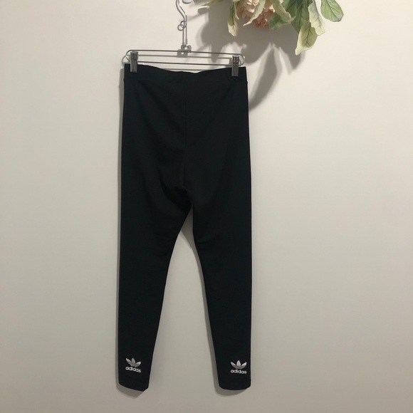 Black High Rise Adidas Trefoil legging - Picture 8 of 9